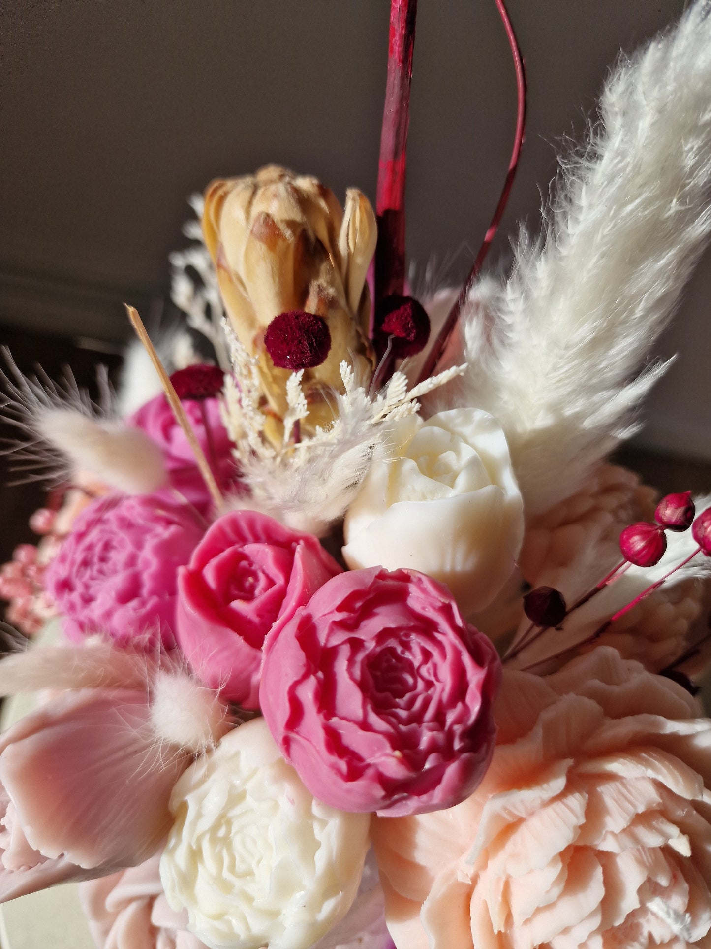 Blush- Aranjament cu flori pastelate S