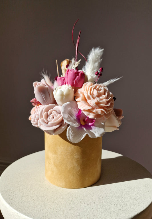 Blush- Aranjament cu flori pastelate S