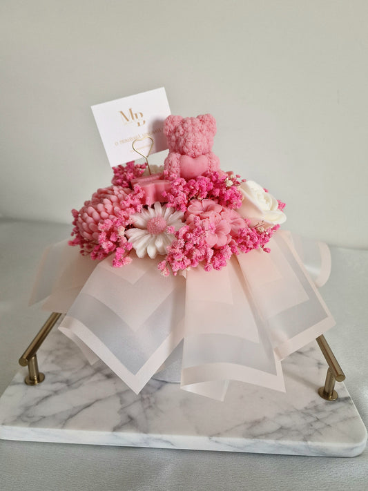 Aranjament flori si ursulet de Primavara