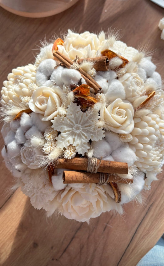 Aranjament de Craciun - Flori de bumbac si lumanari
